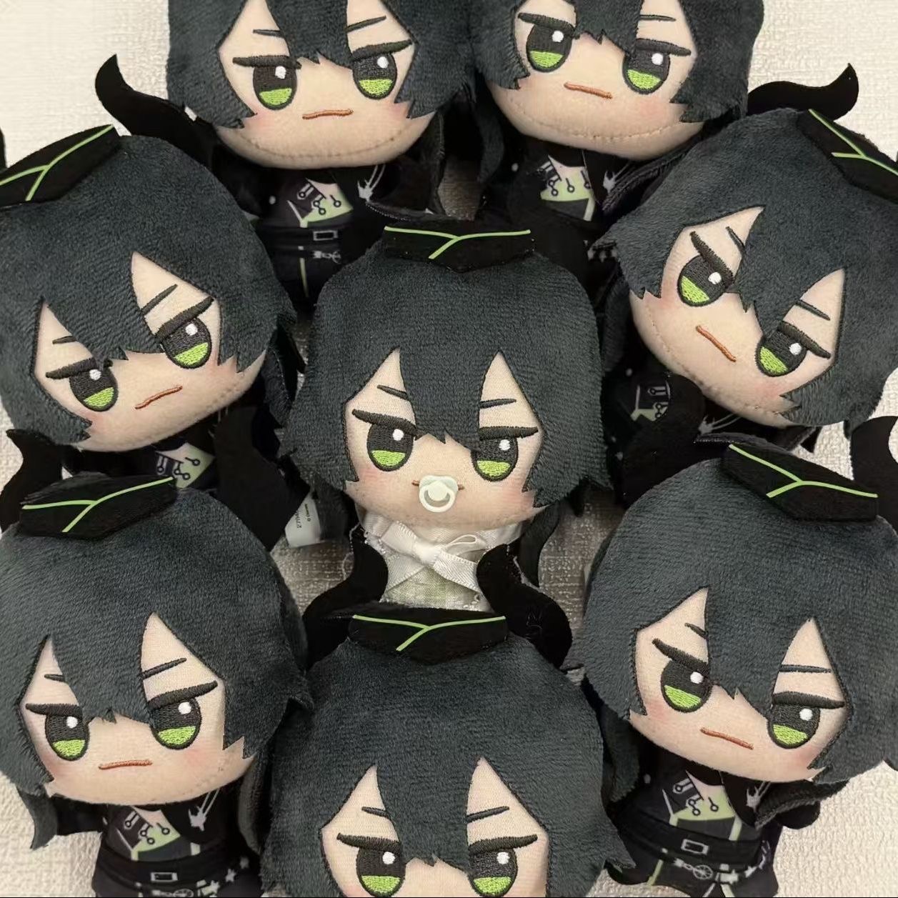 10 cm große, verdrehte Lilia V – Anime Merchandise For Sale Bewertung und Preis
